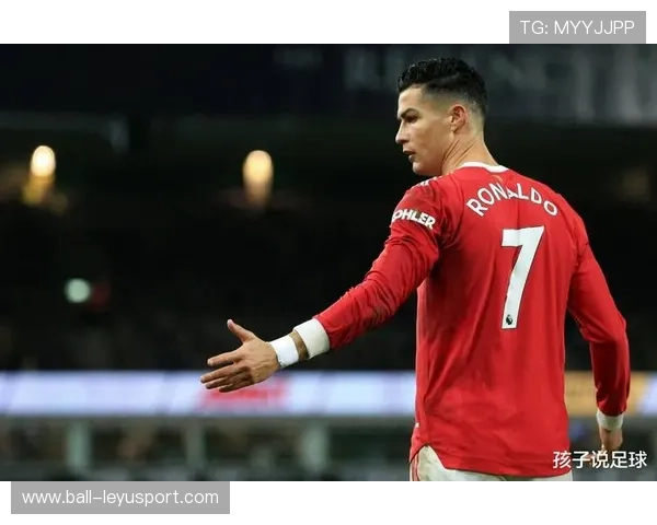 金牌足球明星的成长轨迹与赛场荣耀背后的人生故事